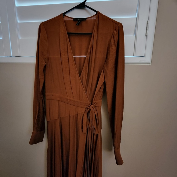 Bcbg brown wrap around dress GUC sz small - Picture 11 of 13